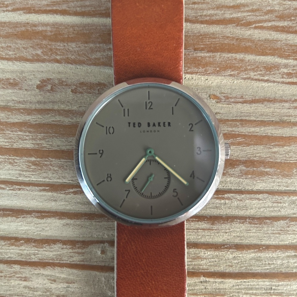 Ted Baker London Men’s Josh 43mm Leather Wrist Watch
